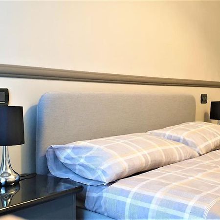 Welcome Brescia Apartments - Volta Bagian luar foto