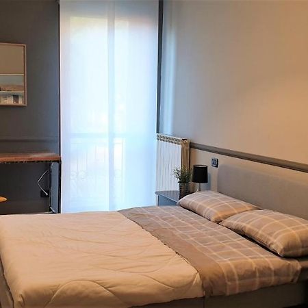 Welcome Brescia Apartments - Volta Bagian luar foto