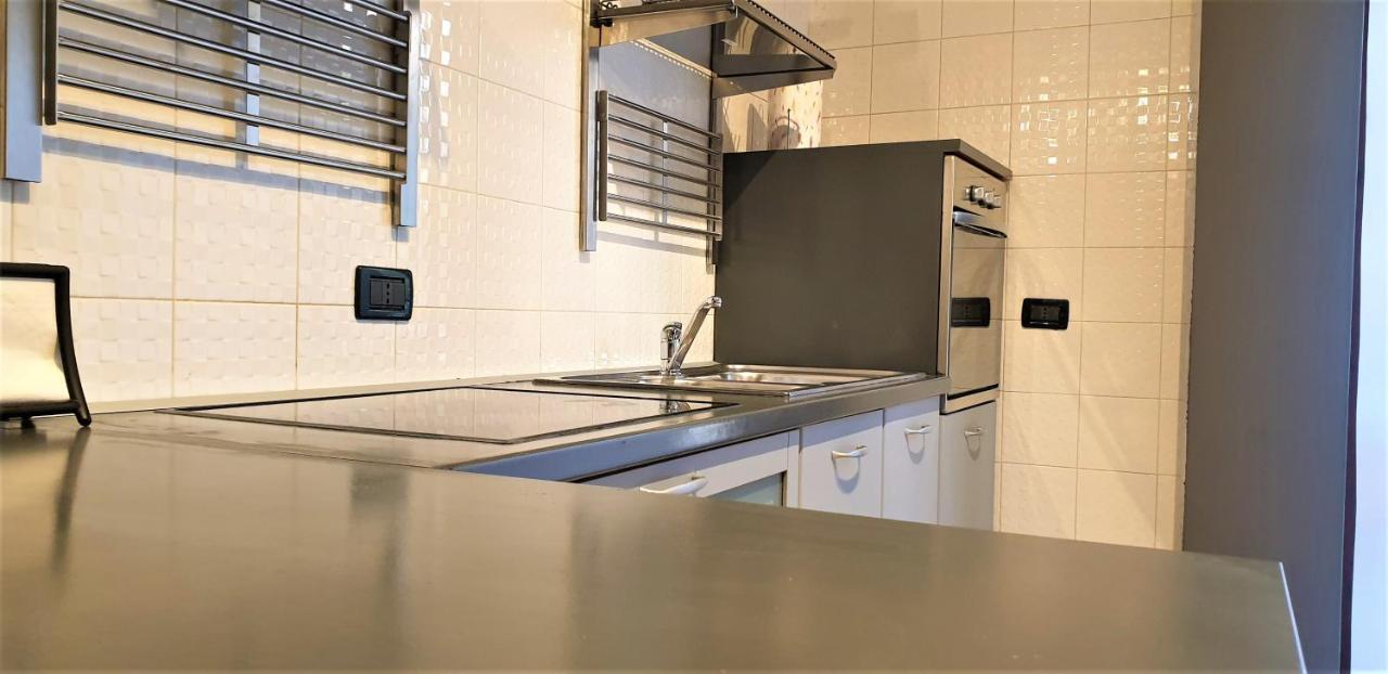 Welcome Brescia Apartments - Volta Bagian luar foto