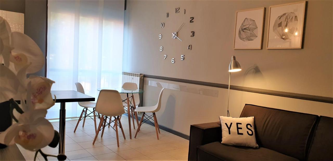 Welcome Brescia Apartments - Volta Bagian luar foto