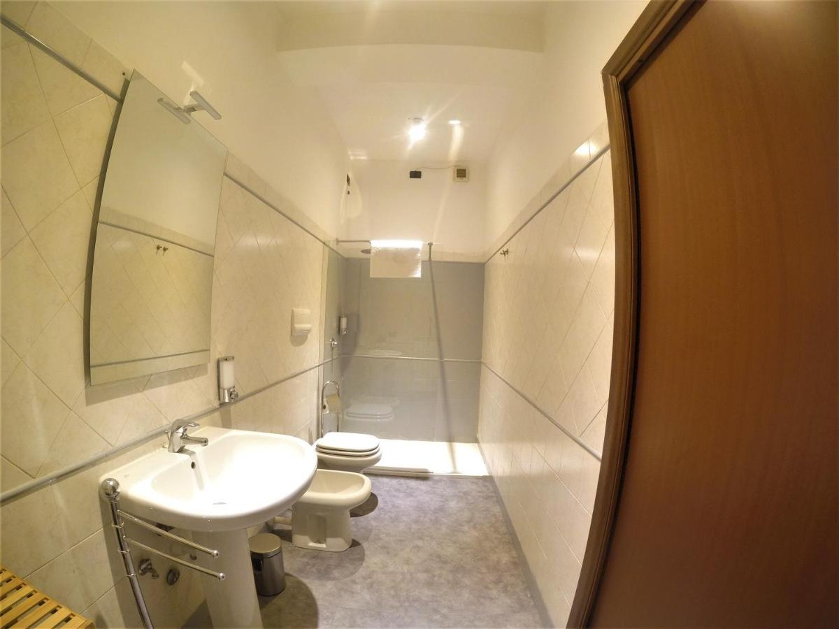 Welcome Brescia Apartments - Volta Bagian luar foto