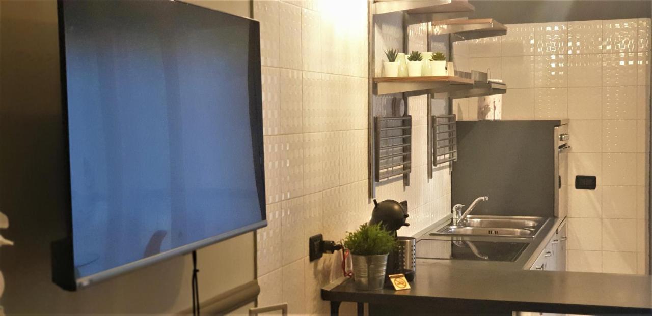 Welcome Brescia Apartments - Volta Bagian luar foto