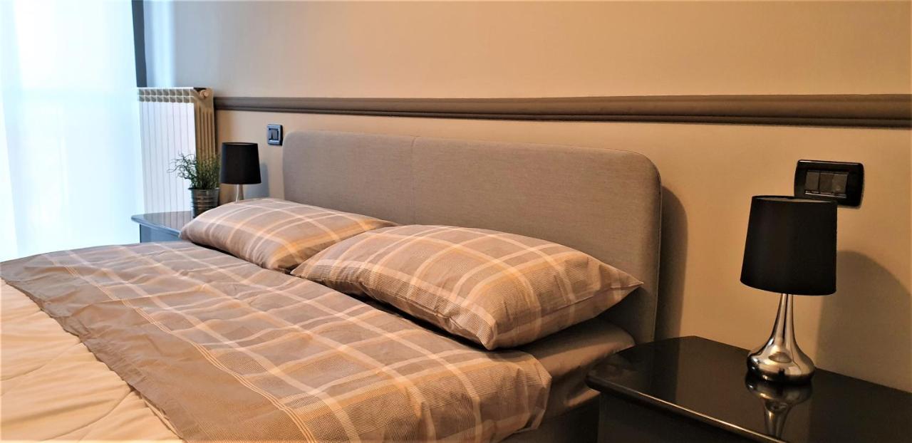 Welcome Brescia Apartments - Volta Bagian luar foto