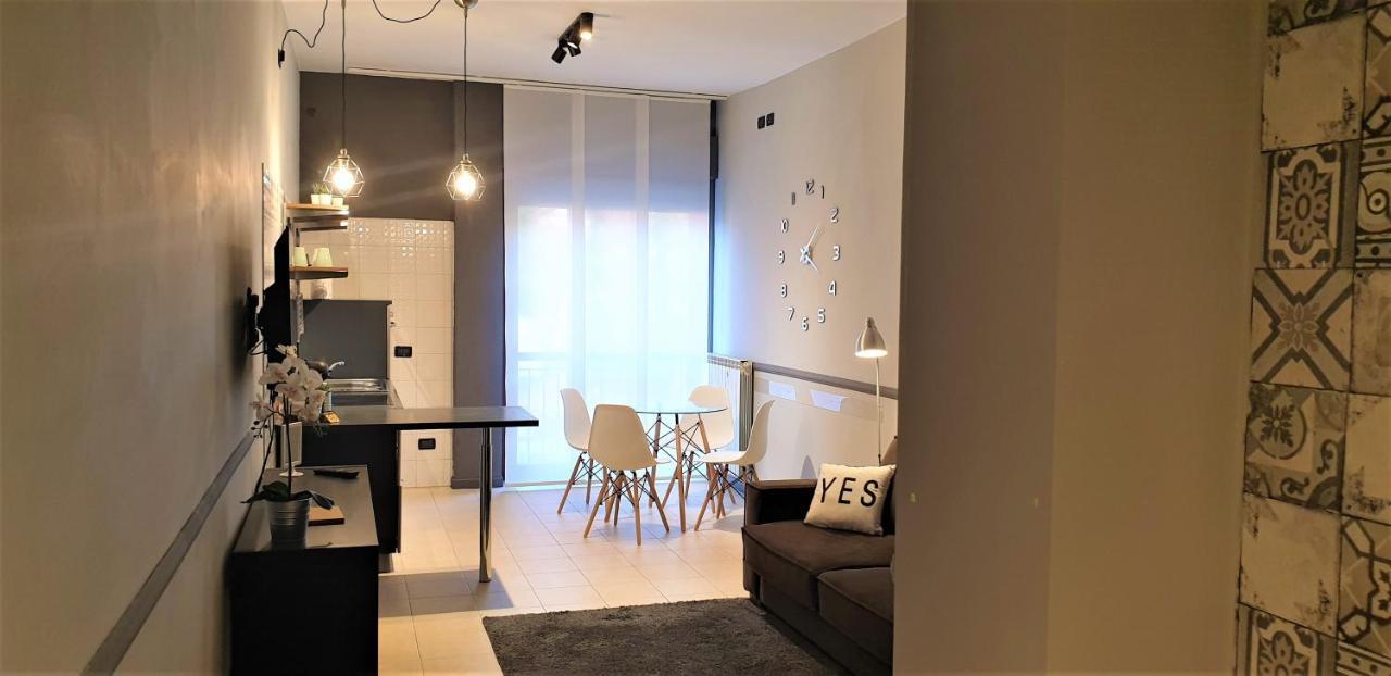 Welcome Brescia Apartments - Volta Bagian luar foto